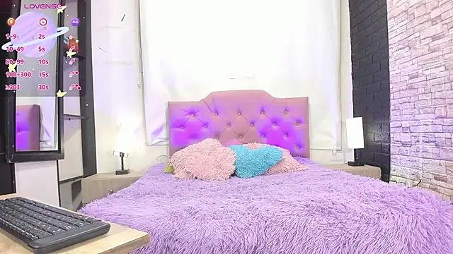 kitty queen10 online show from December 20, 2025, 4:52 am