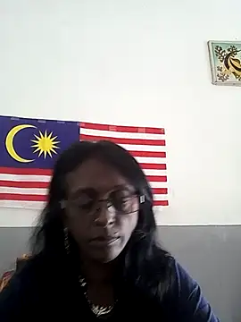 mamakarma1403 online show from November 6, 2025, 3:29 am