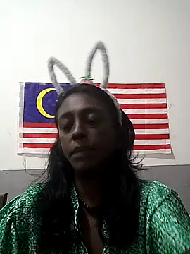 mamakarma1403 online show from November 22, 2025, 4:50 pm