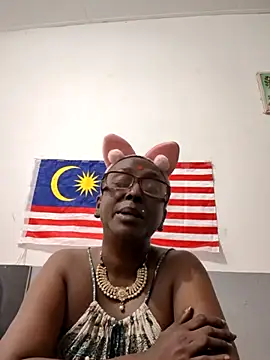 Snapshot of mamakarma1403 chatting on July 21, 2026, 1:46 pm mamakarma1403 online show from July 21, 2026, 1:46 pm
