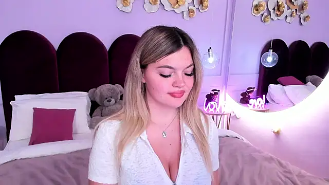 ZaraBloom online show from January 10, 2026, 3:30 am