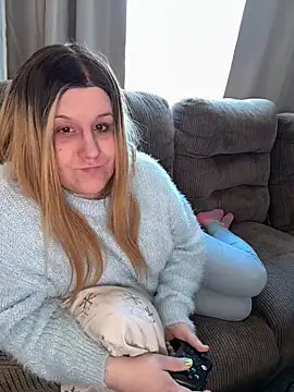 Snapshot of PuckBunny17 chatting on March 7, 2025, 1:18 pm PuckBunny17 online show from March 7, 2025, 1:18 pm