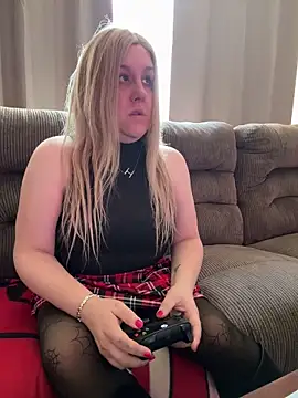 Snapshot of PuckBunny17 chatting on September 29, 2025, 9:52 pm PuckBunny17 online show from September 29, 2025, 9:52 pm