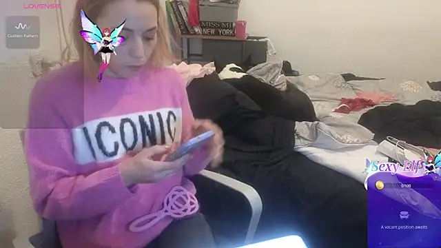 Snapshot of kattleya1407 chatting on December 30, 2024, 12:43 am kattleya1407 online show from December 30, 2024, 12:43 am