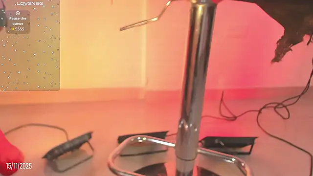 Snapshot of Sofia_Burbano chatting on November 15, 2025, 8:38 pm Sofia Burbano online show from November 15, 2025, 8:38 pm