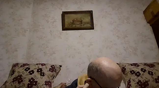 mariusica1xh online show from February 17, 2025, 5:10 pm