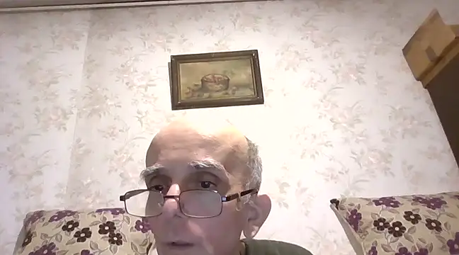 mariusica1xh online show from March 14, 2025, 7:12 pm