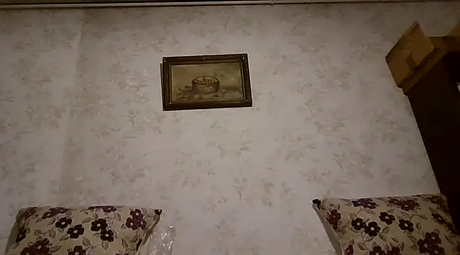 mariusica1xh online show from March 19, 2025, 6:23 pm