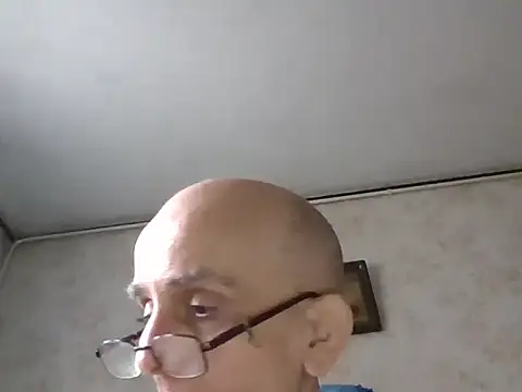 mariusica1xh online show from November 19, 2025, 10:48 am