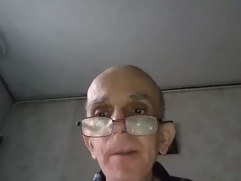 mariusica1xh online show from December 22, 2025, 12:24 pm