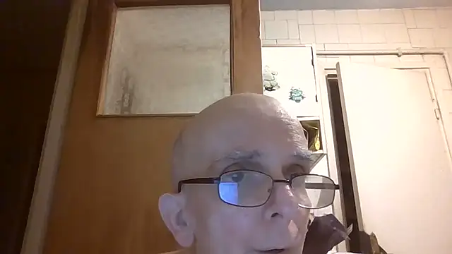 Snapshot of mariusica1@xh chatting on June 14, 2026, 1:14 am mariusica1xh online show from June 14, 2026, 1:14 am