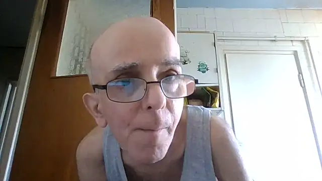 Snapshot of mariusica1@xh chatting on June 17, 2026, 6:38 am mariusica1xh online show from June 17, 2026, 6:38 am