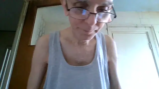Snapshot of mariusica1@xh chatting on June 18, 2026, 6:46 am mariusica1xh online show from June 18, 2026, 6:46 am
