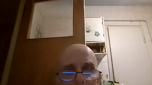 Snapshot of mariusica1@xh chatting on June 18, 2026, 9:19 pm mariusica1xh online show from June 18, 2026, 9:19 pm