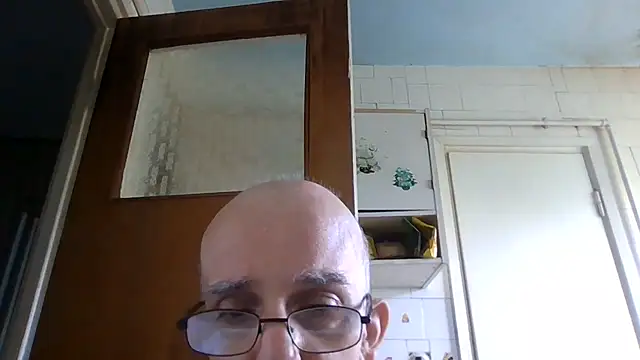 Snapshot of mariusica1@xh chatting on June 20, 2026, 12:52 pm mariusica1xh online show from June 20, 2026, 12:52 pm