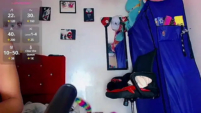 nicol gill  online show from February 14, 2025, 1:40 pm