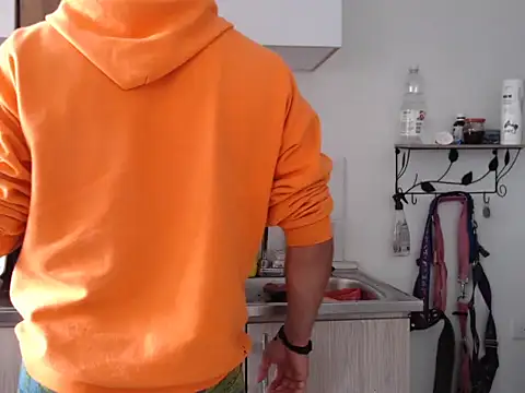 thomas gun online show from December 14, 2025, 5:18 pm