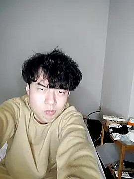 Snapshot of whitebriefboy chatting on February 18, 2025, 12:37 am whitebriefboy online show from February 18, 2025, 12:37 am