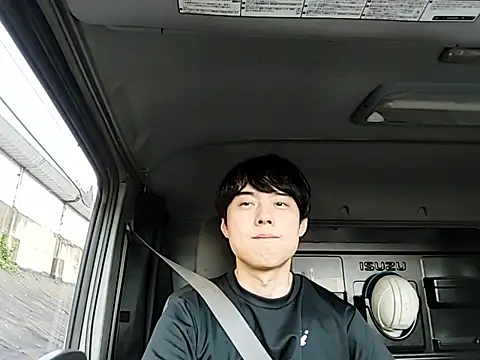Snapshot of whitebriefboy chatting on June 20, 2026, 10:01 pm whitebriefboy online show from June 20, 2026, 10:01 pm