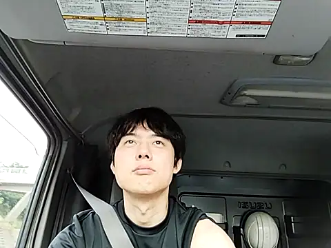 Snapshot of whitebriefboy chatting on July 31, 2026, 9:03 pm whitebriefboy online show from July 31, 2026, 9:03 pm