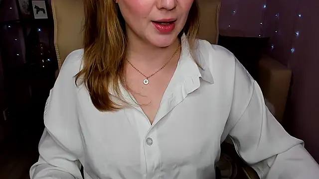 Snapshot of Helens_love chatting on February 6, 2025, 5:14 am Helens love online show from February 6, 2025, 5:14 am