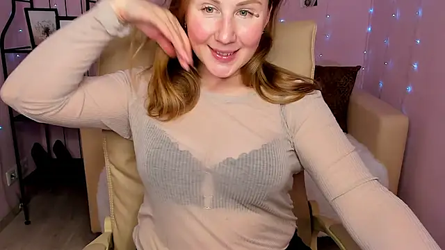 Snapshot of Helens_love chatting on February 11, 2025, 7:54 am Helens love online show from February 11, 2025, 7:54 am