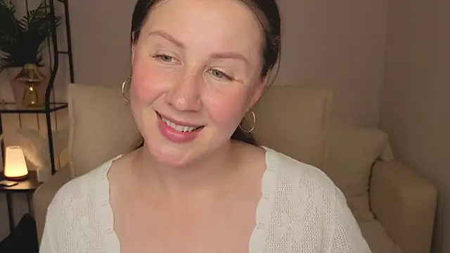 Snapshot of Helens_love chatting on July 17, 2026, 2:40 am Helens love online show from July 17, 2026, 2:40 am