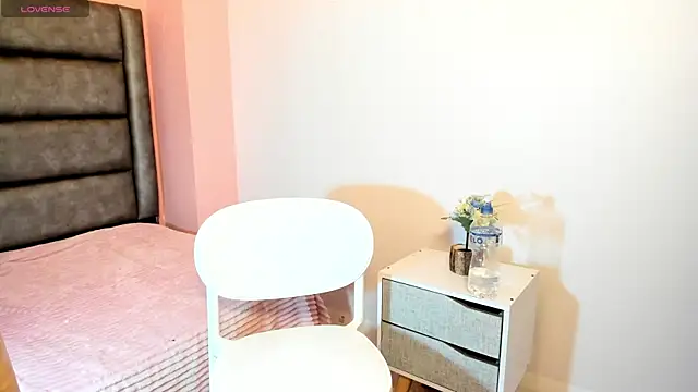 Snapshot of Maria__maria chatting on March 19, 2025, 12:26 am Maria maria online show from March 19, 2025, 12:26 am