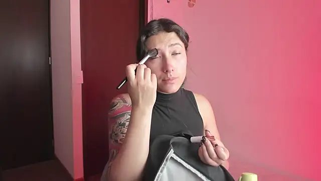 hitomi arata online show from February 24, 2025, 7:30 pm