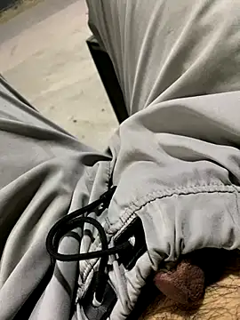 Snapshot of YawlingJingoist chatting on December 14, 2025, 12:05 am YawlingJingoist online show from December 14, 2025, 12:05 am