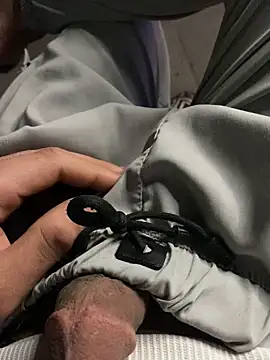 Snapshot of YawlingJingoist chatting on February 3, 2026, 10:48 pm YawlingJingoist online show from February 3, 2026, 10:48 pm