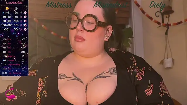 Snapshot of MissBika chatting on January 21, 2025, 4:21 am MissBika online show from January 21, 2025, 4:21 am