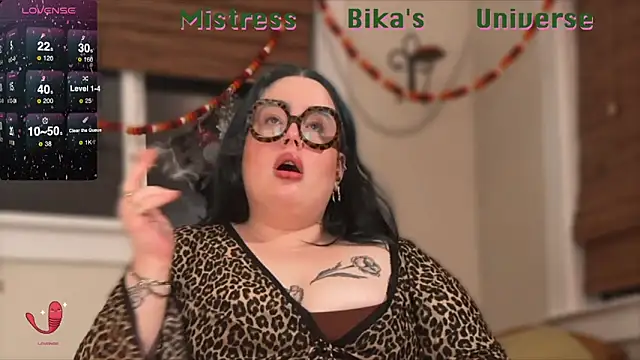 Snapshot of MissBika chatting on February 15, 2025, 6:33 am MissBika online show from February 15, 2025, 6:33 am