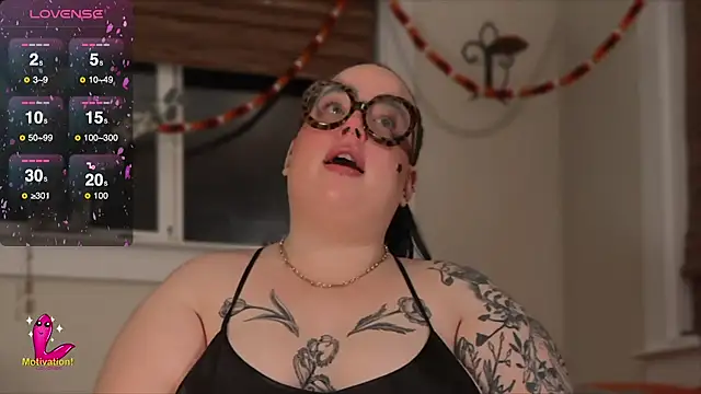 Snapshot of MissBika chatting on February 26, 2025, 2:04 am MissBika online show from February 26, 2025, 2:04 am