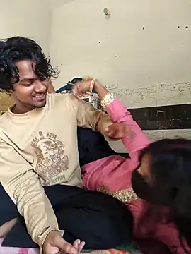 Snapshot of riya190 chatting on November 7, 2025, 8:47 am riya190 online show from November 7, 2025, 8:47 am