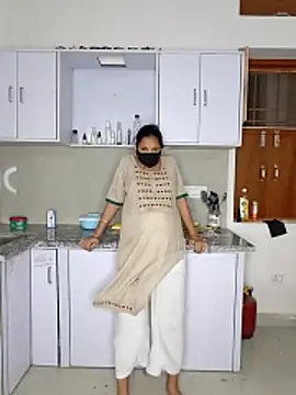 riya190 online show from May 24, 2026, 4:12 pm