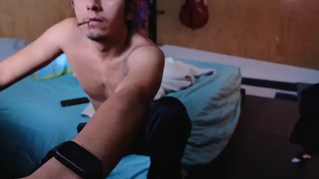 Snapshot of isissun03 chatting on July 31, 2026, 12:59 pm isissun03 online show from July 31, 2026, 12:59 pm