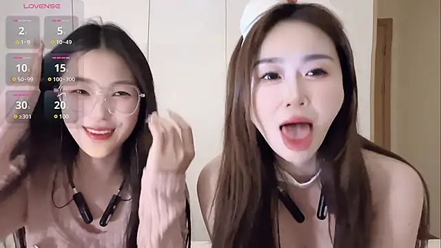 Snapshot of Sweet-Angel999 chatting on February 15, 2025, 2:11 pm Sweet-Angel999 online show from February 15, 2025, 2:11 pm