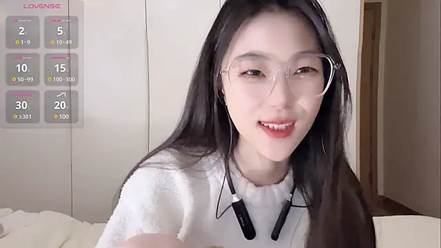 Snapshot of Sweet-Angel999 chatting on February 15, 2025, 6:33 pm Sweet-Angel999 online show from February 15, 2025, 6:33 pm