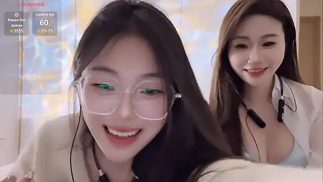 Snapshot of Sweet-Angel999 chatting on February 18, 2025, 5:10 pm Sweet-Angel999 online show from February 18, 2025, 5:10 pm