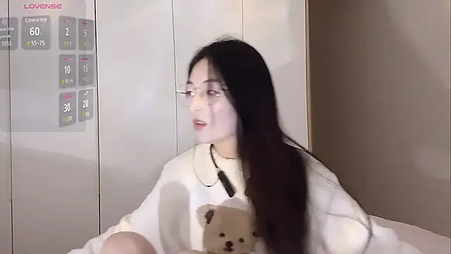 Snapshot of Sweet-Angel999 chatting on March 17, 2025, 1:29 pm Sweet-Angel999 online show from March 17, 2025, 1:29 pm