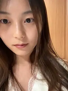 Snapshot of Sweet-Angel999 chatting on November 19, 2025, 2:17 pm Sweet-Angel999 online show from November 19, 2025, 2:17 pm