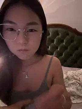 Sweet-Angel999 online show from May 15, 2026, 4:25 pm