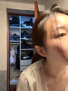 Sweet-Angel999 online show from May 24, 2026, 5:40 pm