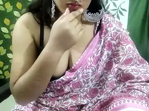 Snapshot of Aarvi_Arora chatting on February 16, 2025, 3:16 pm Aarvi Arora online show from February 16, 2025, 3:16 pm