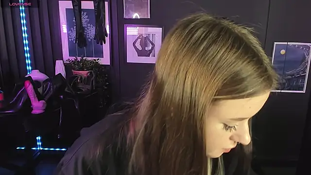 Snapshot of Lily_Moonlight chatting on January 14, 2025, 11:42 am Lily Moonlight online show from January 14, 2025, 11:42 am