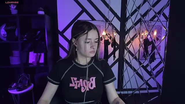 Snapshot of Lily_Moonlight chatting on January 25, 2025, 7:28 am Lily Moonlight online show from January 25, 2025, 7:28 am