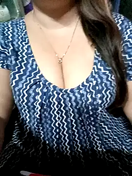 Snapshot of Beautyy38 chatting on March 2, 2025, 8:07 pm Beautyy38 online show from March 2, 2025, 8:07 pm