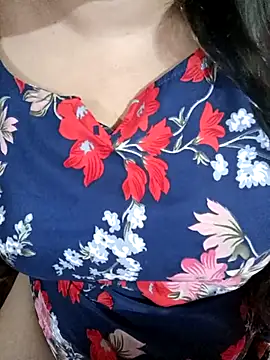 Snapshot of Beautyy38 chatting on September 24, 2025, 3:10 am Beautyy38 online show from September 24, 2025, 3:10 am