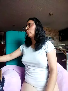 Im Alma  online show from May 4, 2026, 2:13 pm